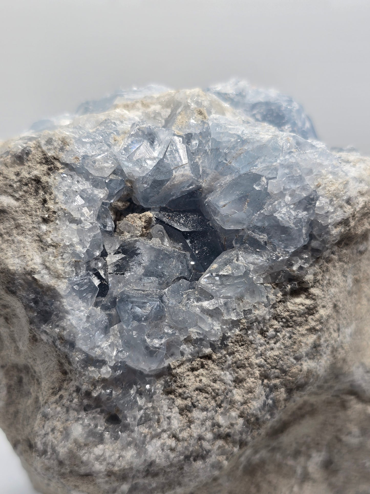 CELESTITE CLUSTER DECOR SPECIMEN