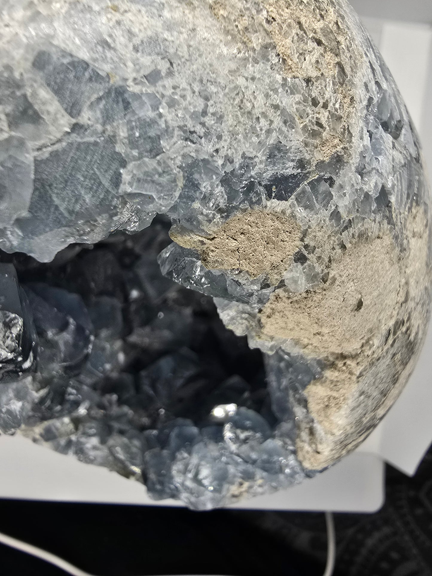CELESTITE EGG STATEMENT DECOR